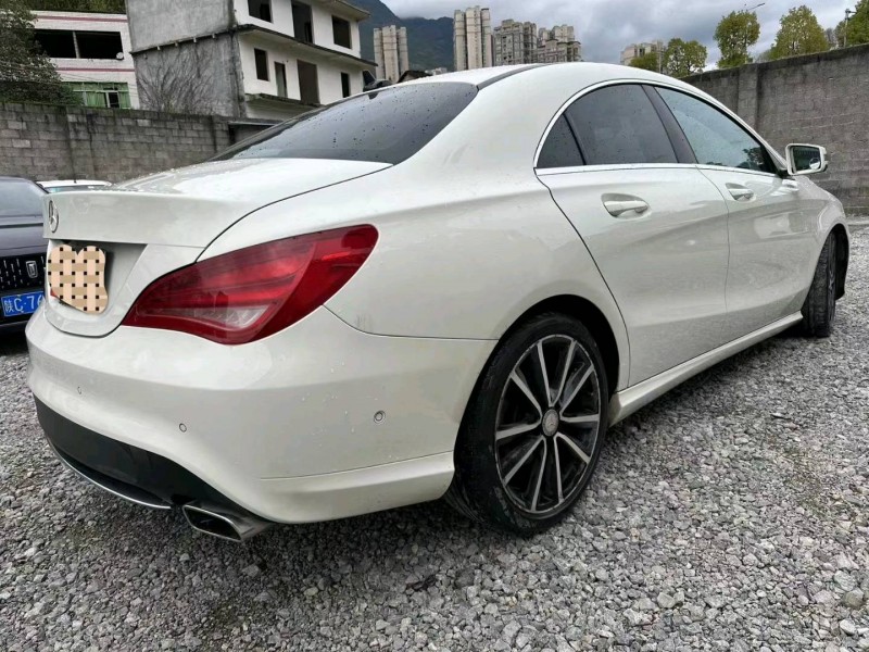 重庆15年奔驰GLA6