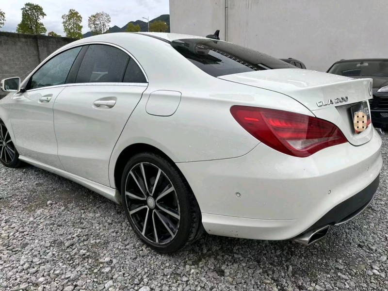 重庆15年奔驰GLA7