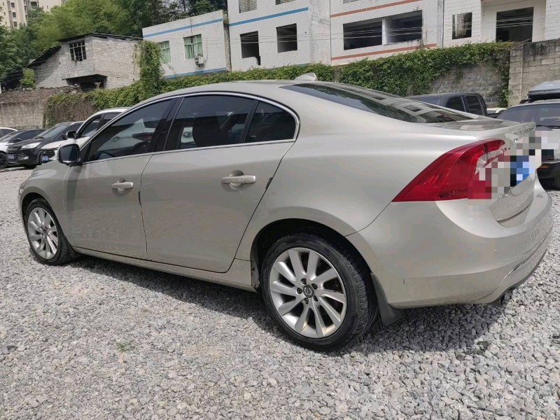 重庆17年沃尔沃S60L7