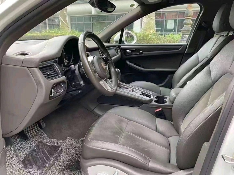 湖州16年保時捷Macan5