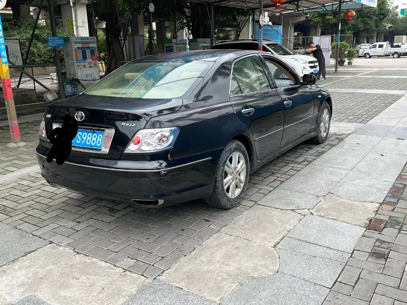 广州07年丰田锐志9