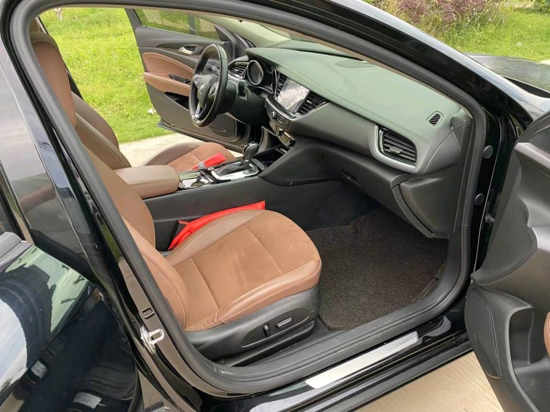 徐州19年别克君威5