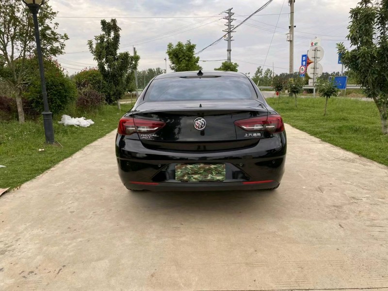 徐州19年别克君威9