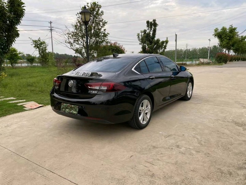 徐州19年别克君威8