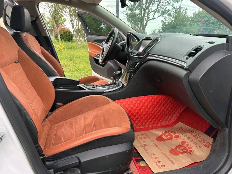 徐州16年别克君威5