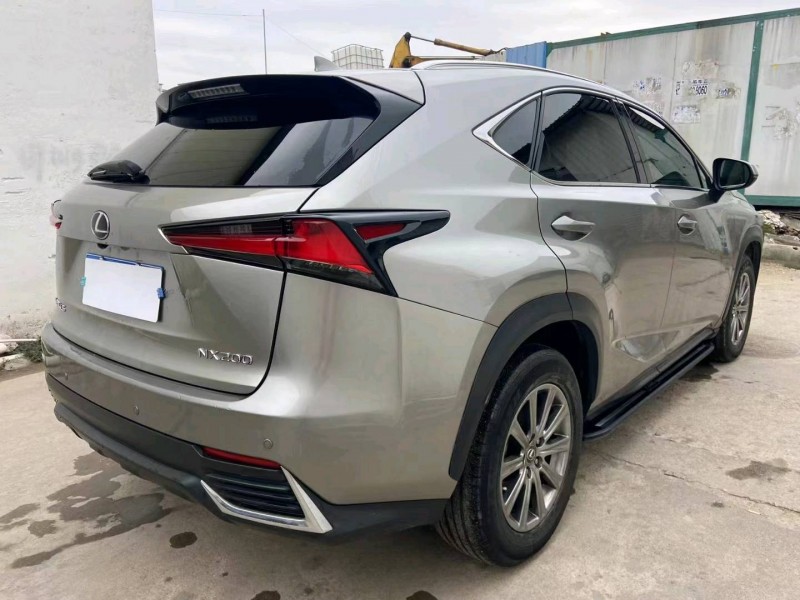 广州18年雷克萨斯NX7