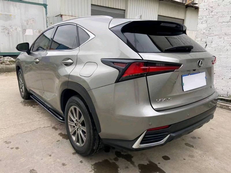 广州18年雷克萨斯NX8