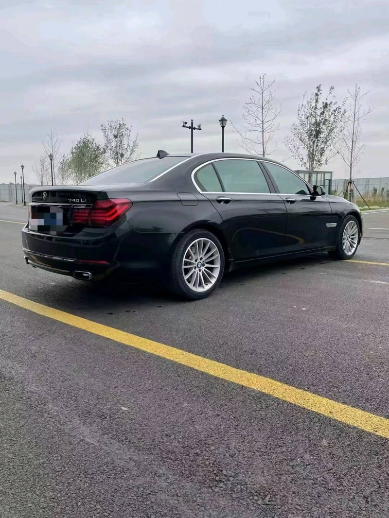 保定14年宝马7系9