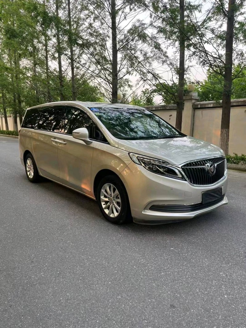 徐州19年别克GL82