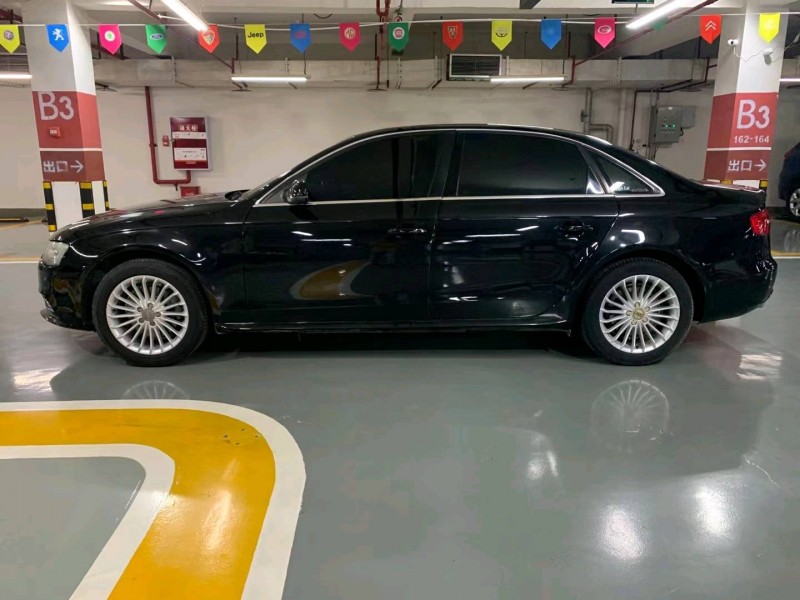 成都15年奥迪A4L4