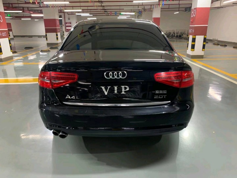 成都15年奥迪A4L5