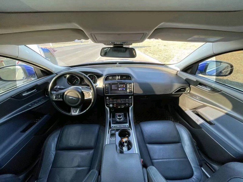 保定17年捷豹XE3