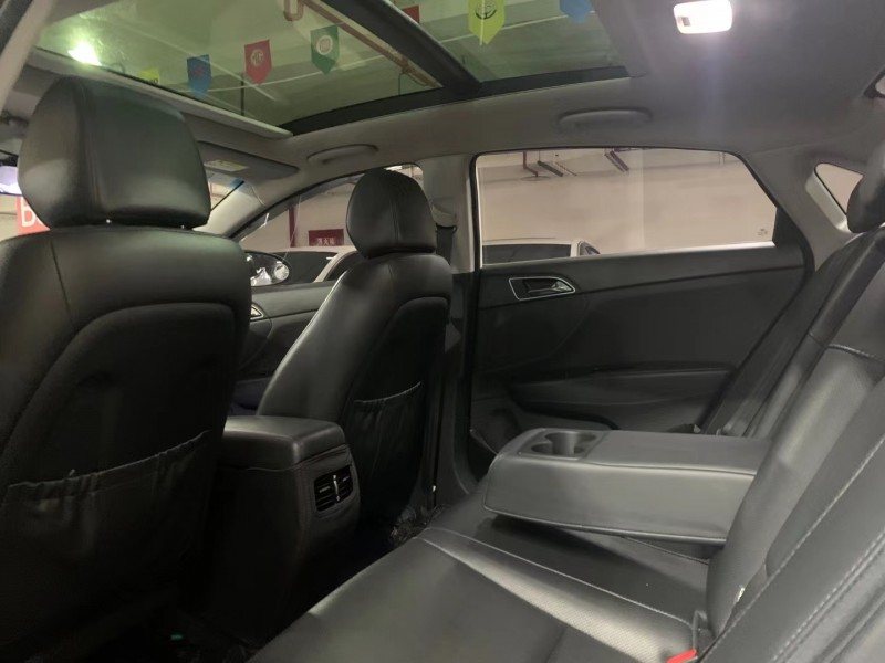 成都19年现代名图8