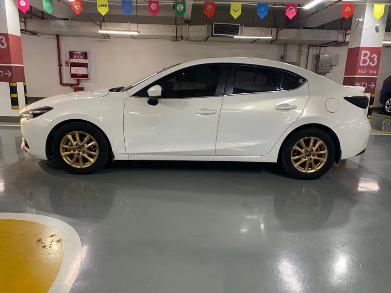 成都17年马自达昂克赛拉4