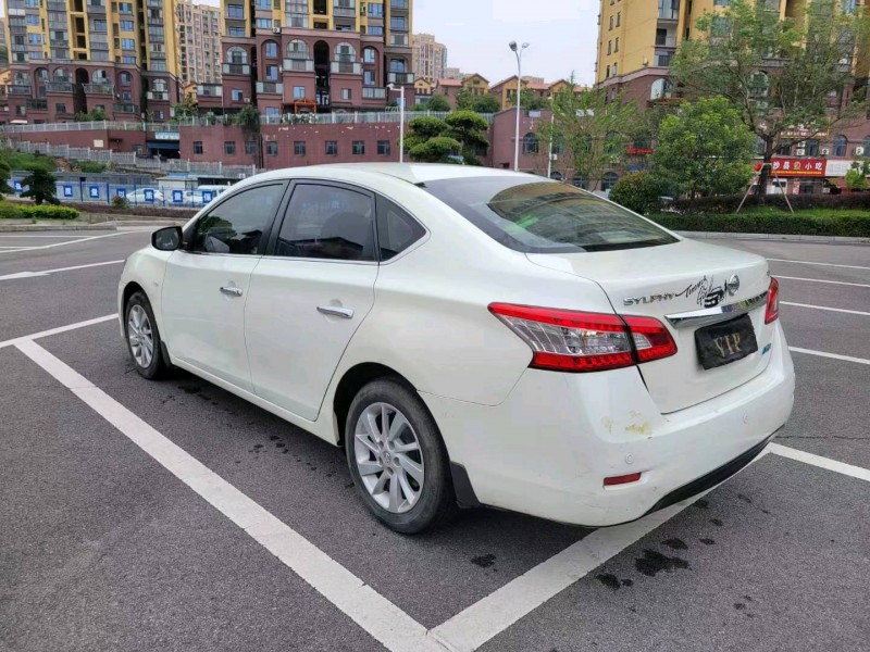 潍坊16年日产轩逸6