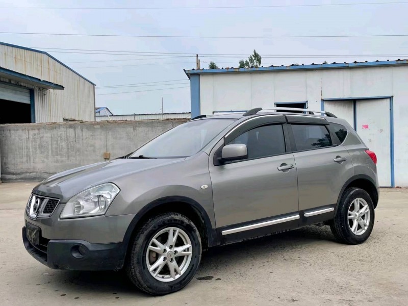 济宁14年日产逍客3