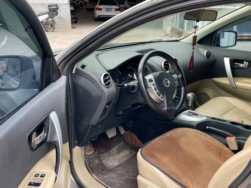 济宁14年日产逍客6