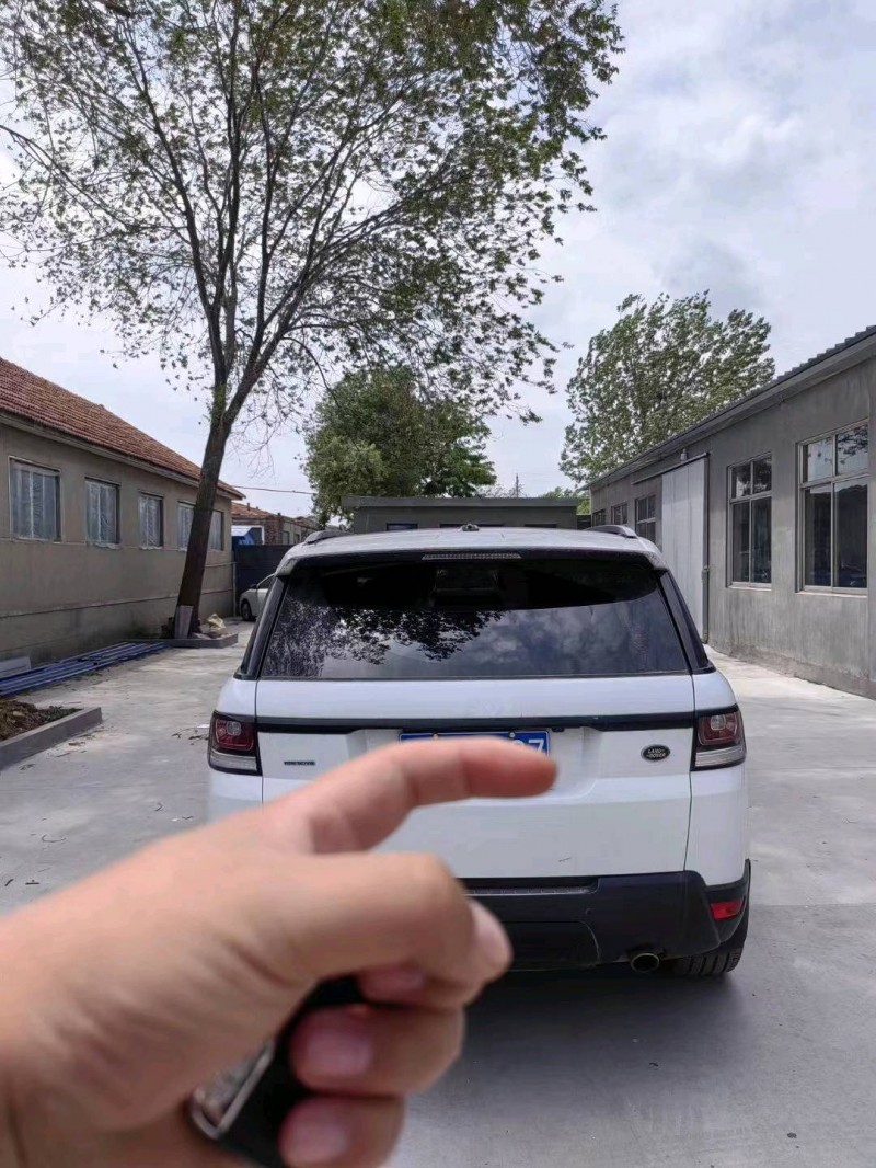 济南14年路虎揽胜运动7