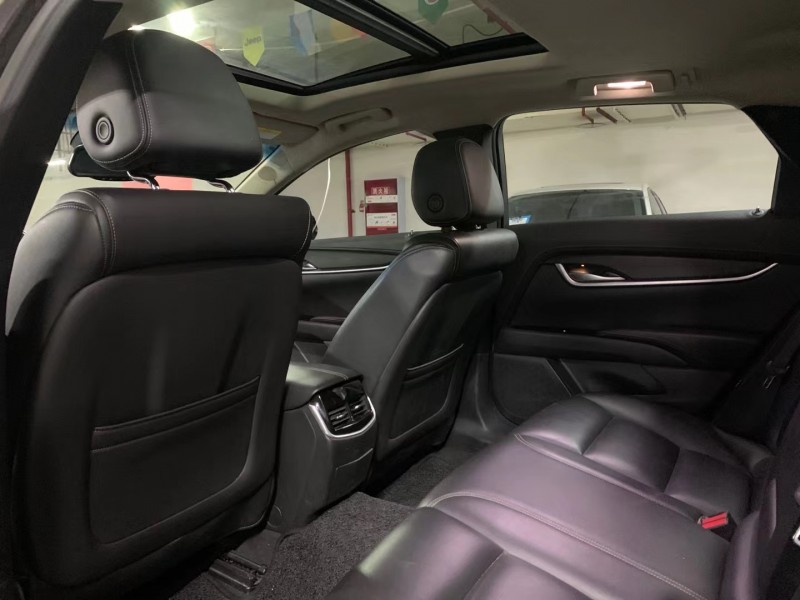 成都18年凯迪拉克XTS8