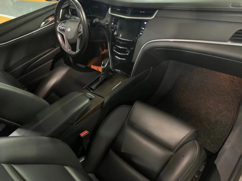 成都18年凯迪拉克XTS9