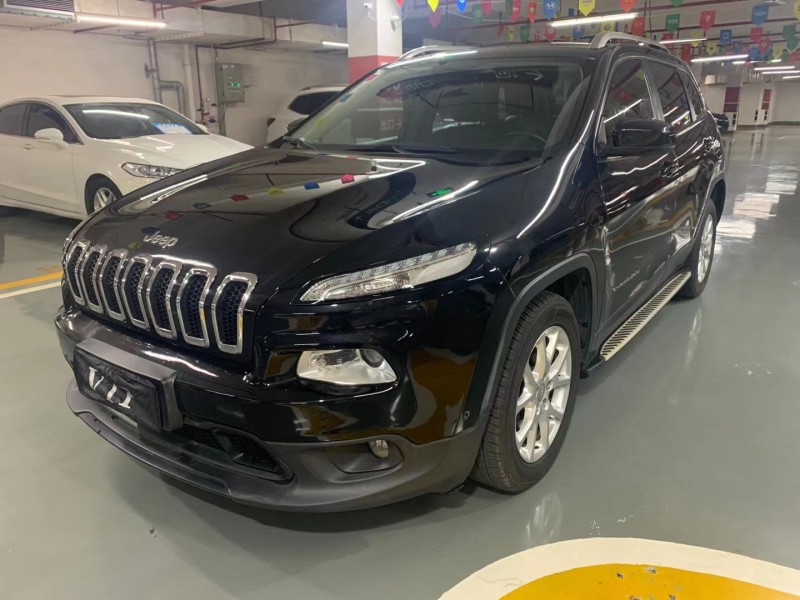 成都16年Jeep自由光2