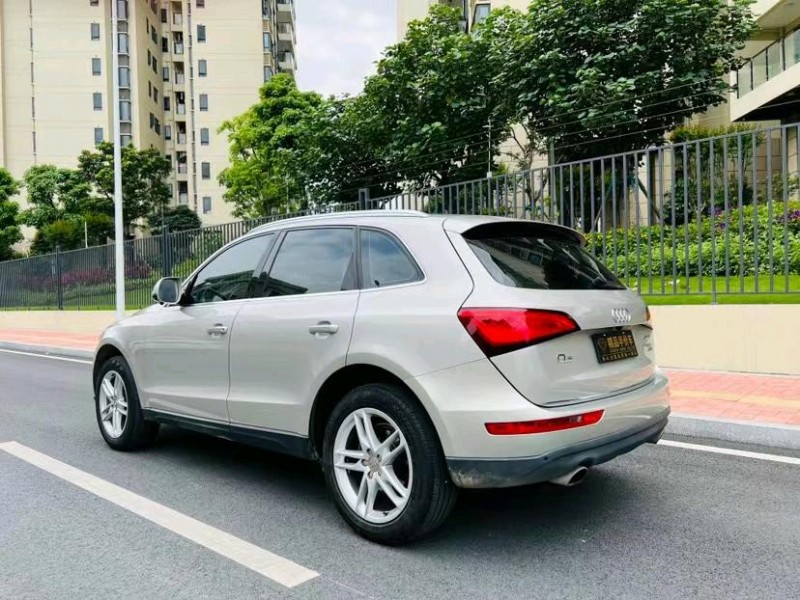 东莞16年奥迪Q58