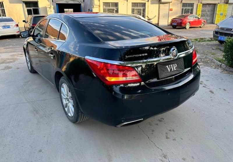 潍坊14年别克君越6