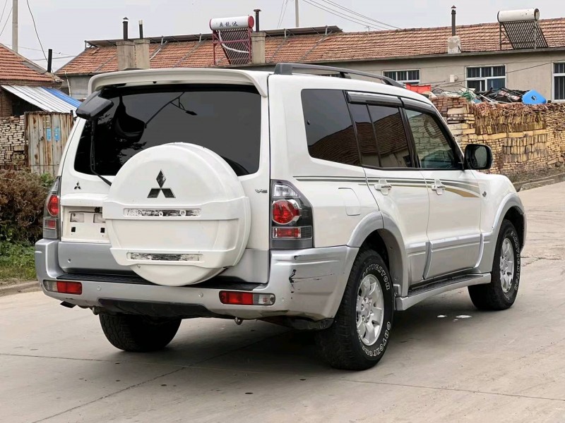 潍坊08年三菱帕杰罗3