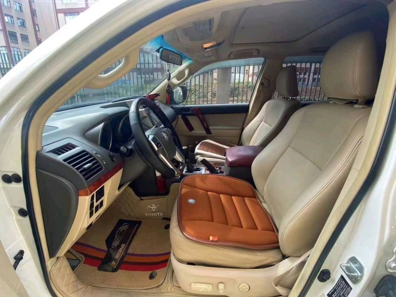 宜昌14年丰田普拉多3