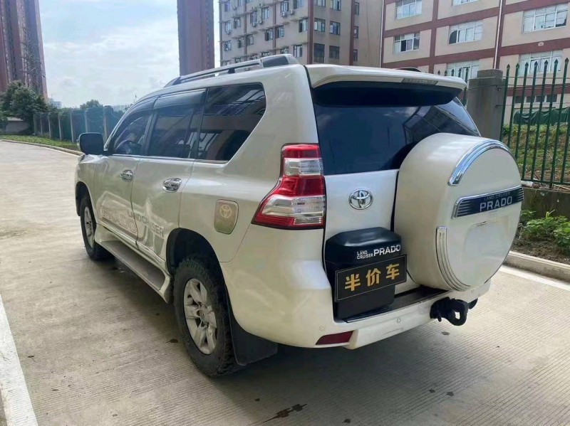 宜昌14年丰田普拉多8