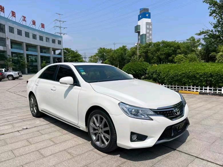 盐城15年丰田锐志2