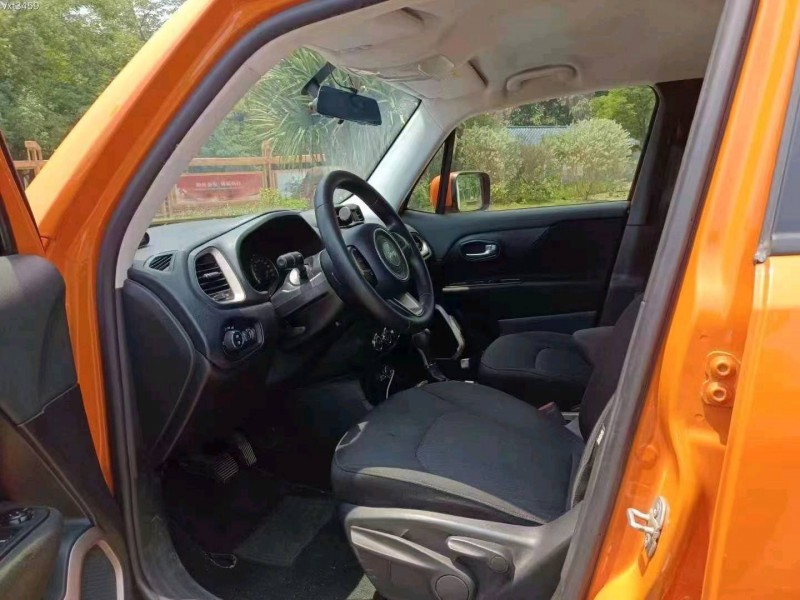 汕头17年Jeep自由侠3