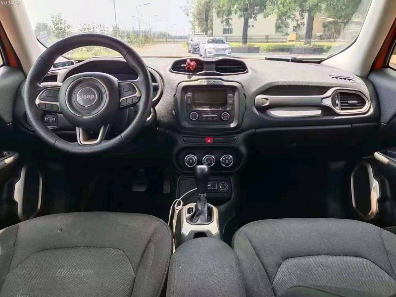 汕头17年Jeep自由侠6