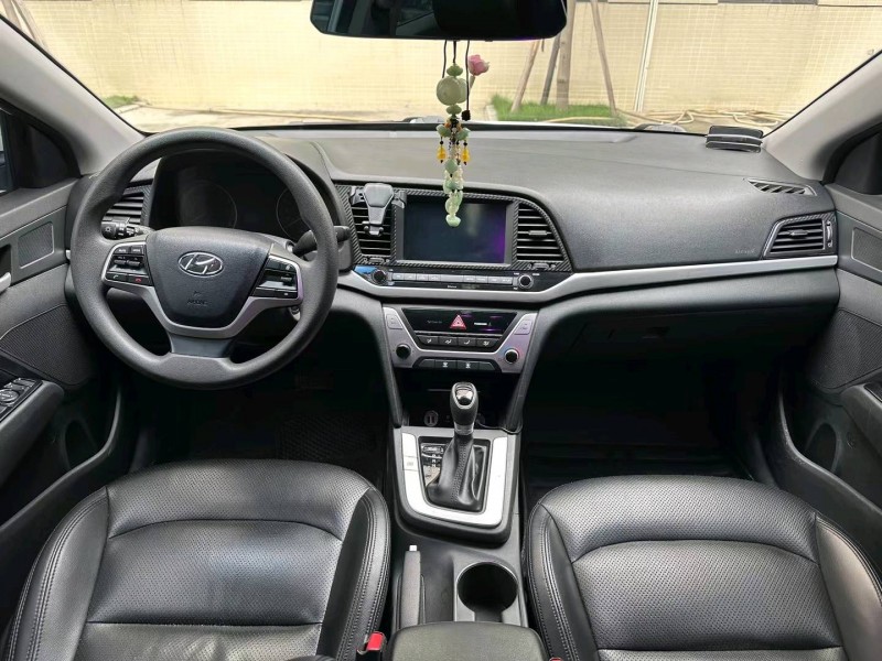 佛山17年现代领动8