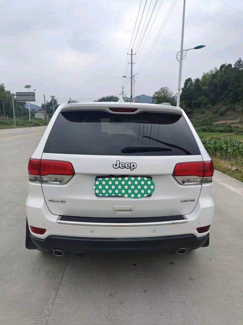 衡阳16年Jeep大切诺基2