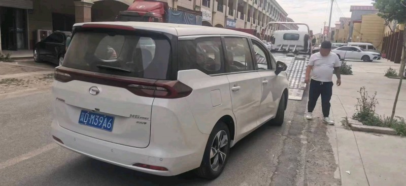 宜昌23年传祺M66