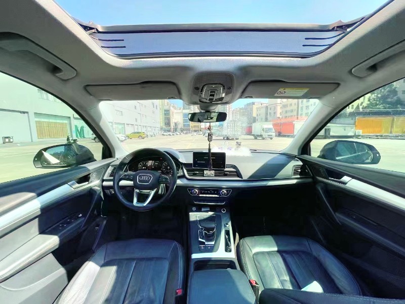 成都21年奥迪Q55