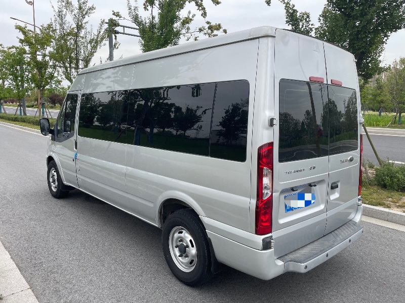 泰州19年福特全顺5