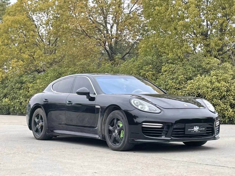 宜昌12年保时捷帕拉梅拉2