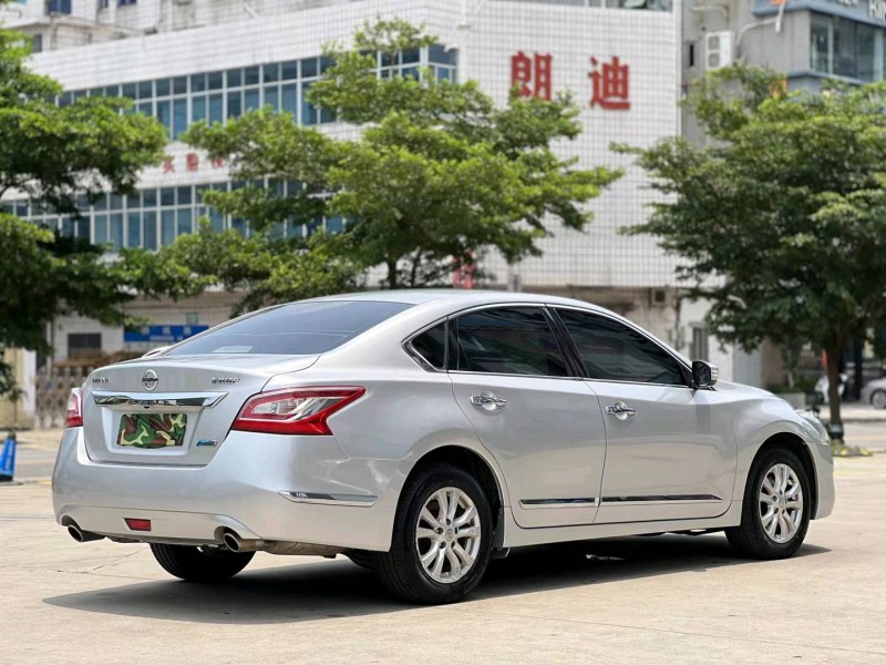 东莞14年日产天籁8