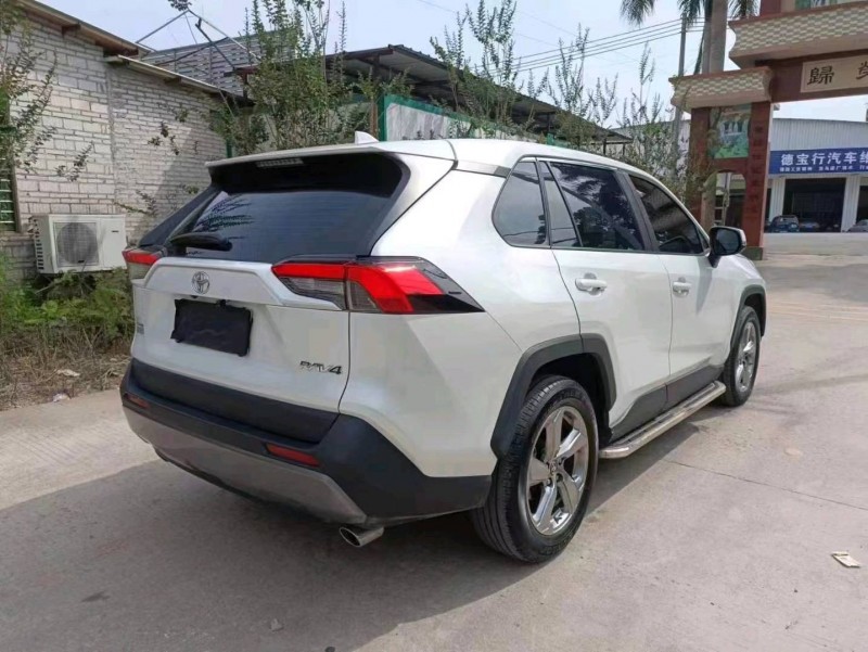 汕头22年丰田RAV45