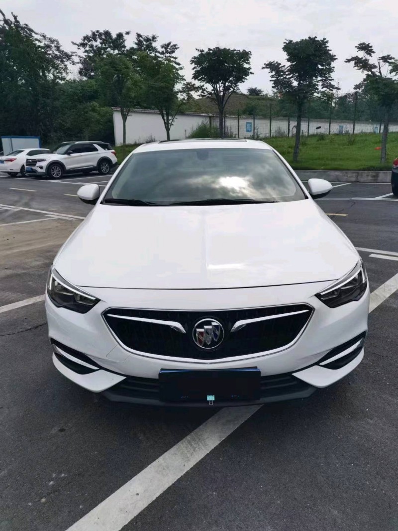 淮南19年别克君威1