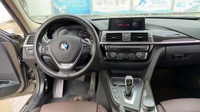 淮南18年宝马3系7