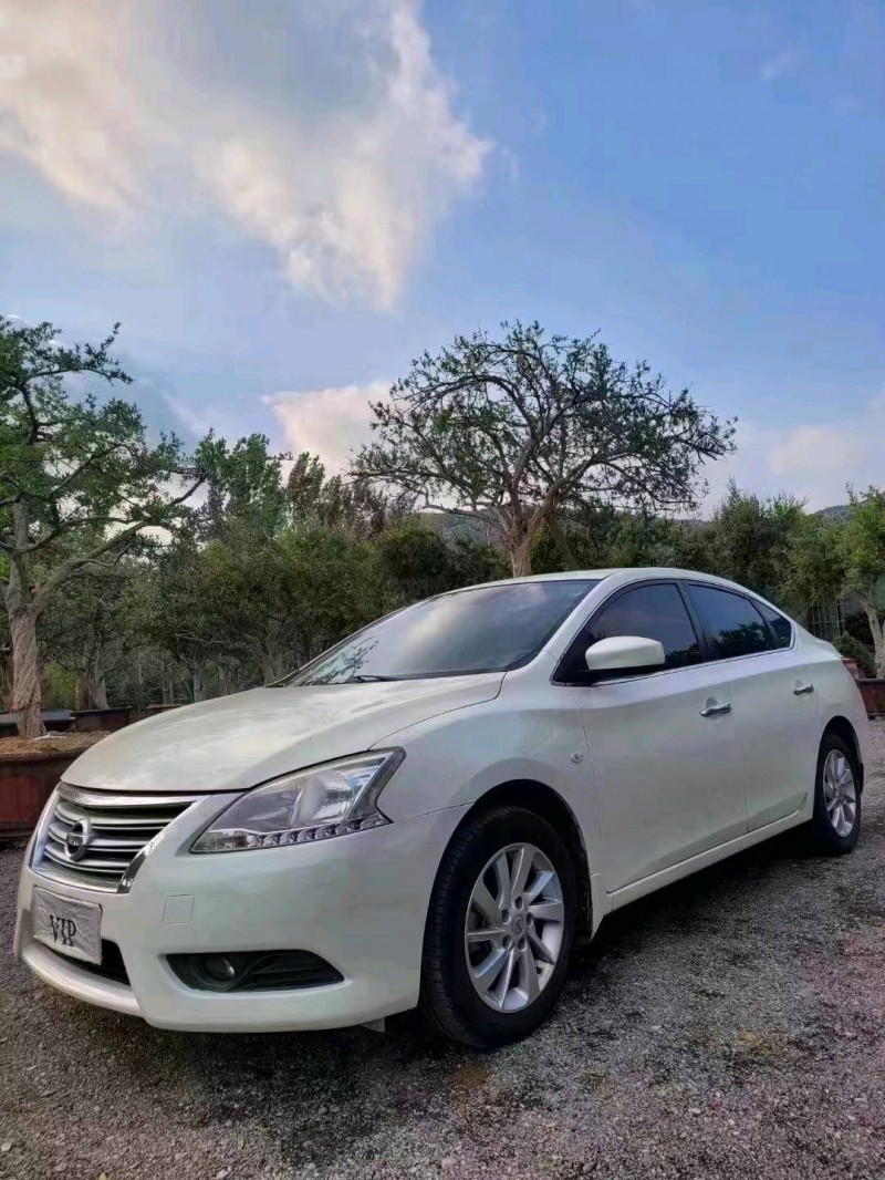 济南15年日产轩逸2