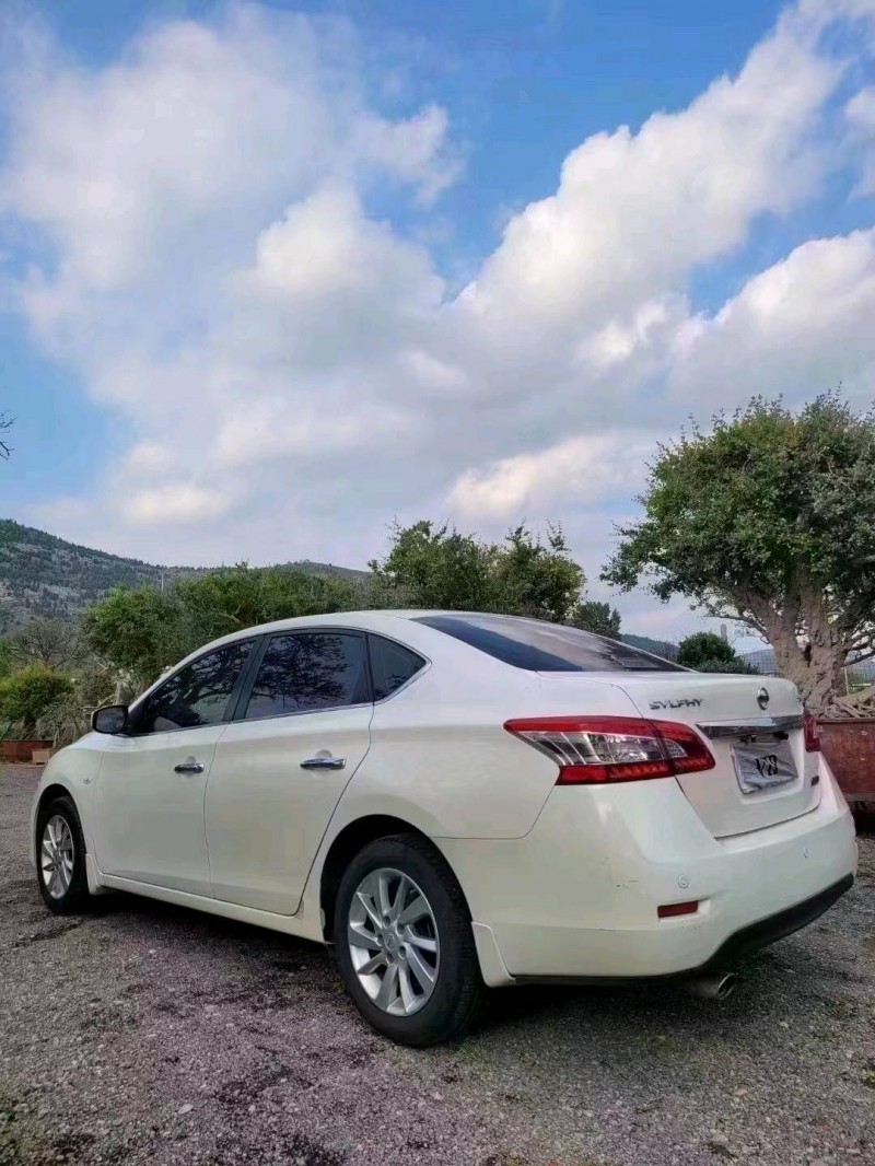 济南15年日产轩逸6