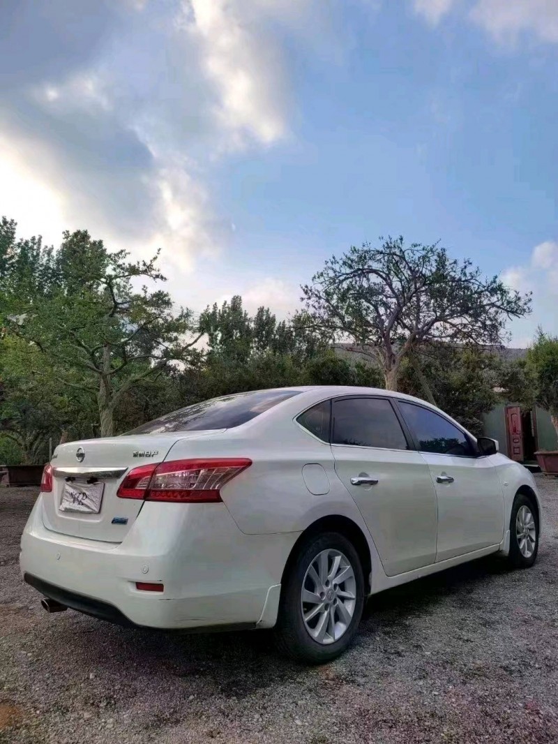 济南15年日产轩逸7