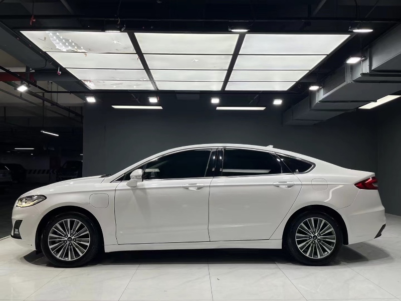 成都20年福特蒙迪欧9