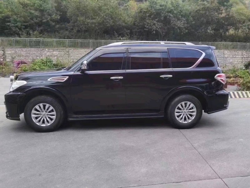 成都18年日产途乐7