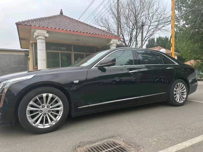 嘉兴17年凯迪拉克CT64