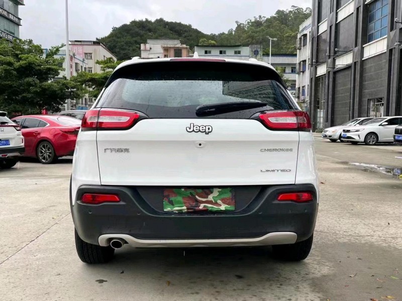东莞21年Jeep自由光8